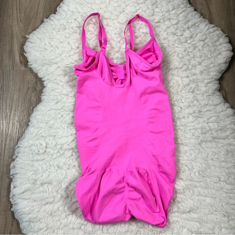 NEW Skims seamless sculpt brief bodysuit - Picture 8 of 11
